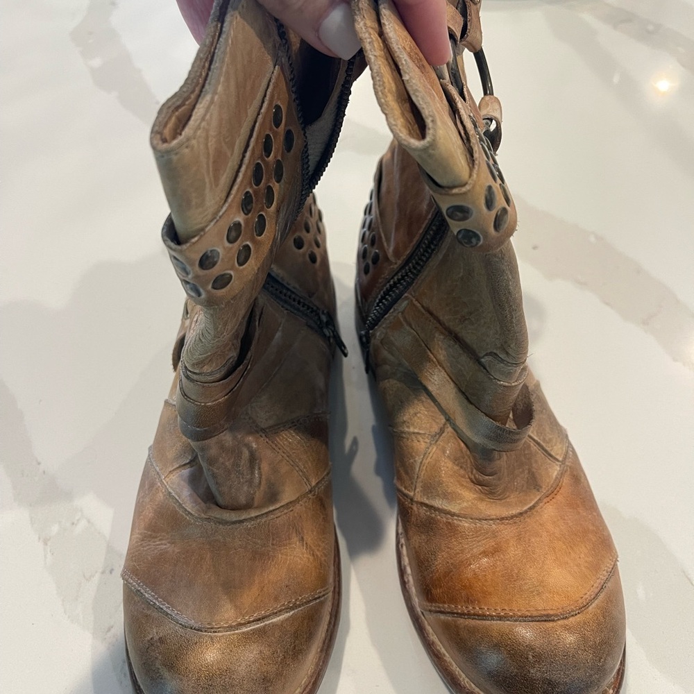 Bed Stu Cobbler Series Tan Ankle Boots
